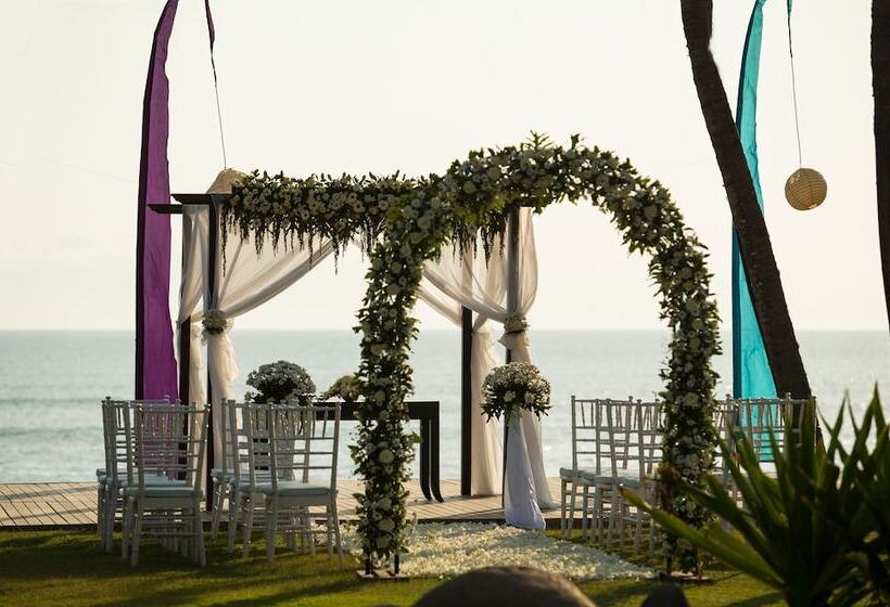 ホテル The Samaya Seminyak