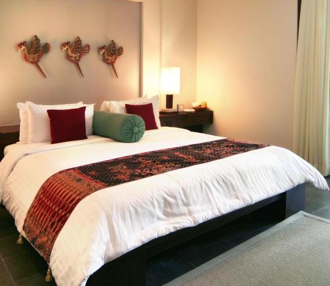 酒店 The Sandi Phala Beach Resort And Ma Joly Restaurant