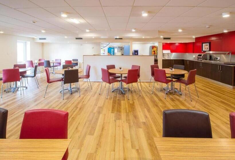 호텔 Travelodge Manchester Sportcity