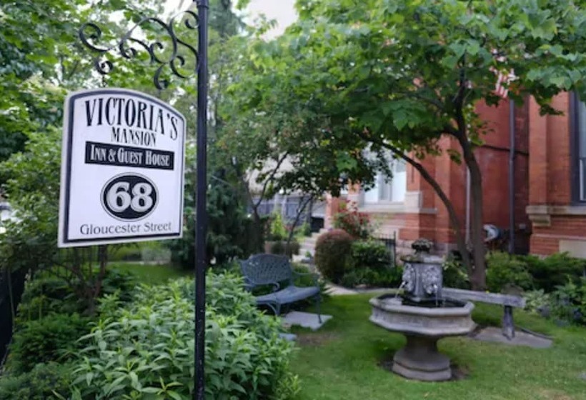 בית מלון כפרי Victoria's Mansion Guest House