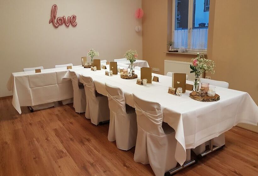 فندق Zum Weissen Ross