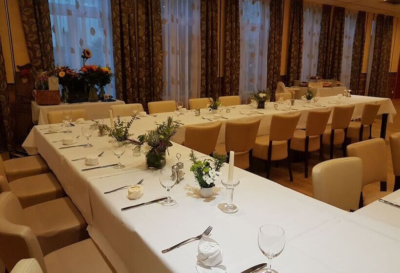 فندق Zum Weissen Ross