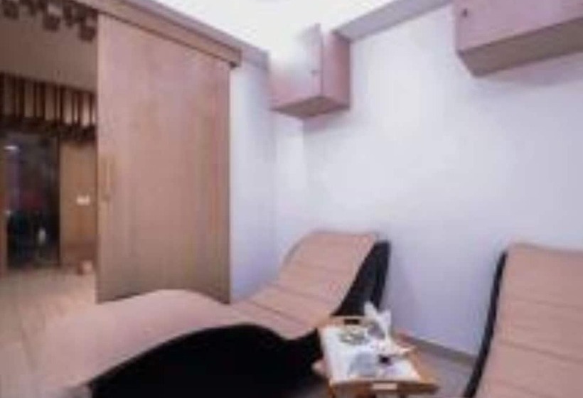 Oum Palace Hotel & Spa