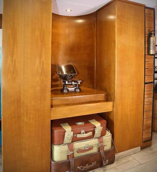 Pier Beach Hotel Apartments