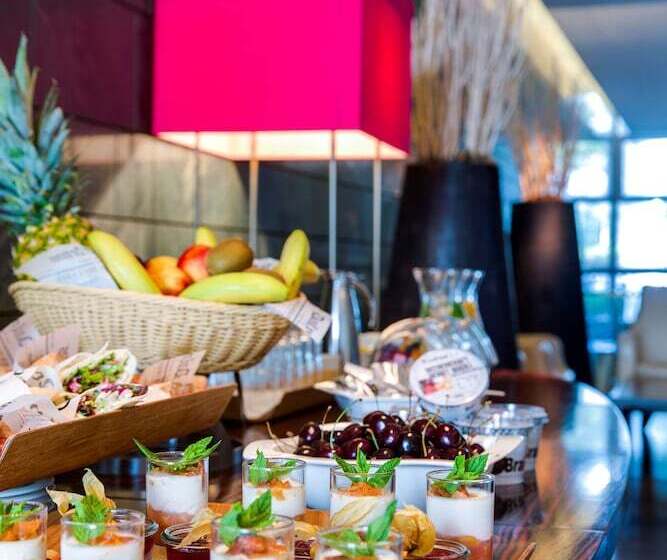 Radisson Blu Media Harbour Hotel, Düsseldorf