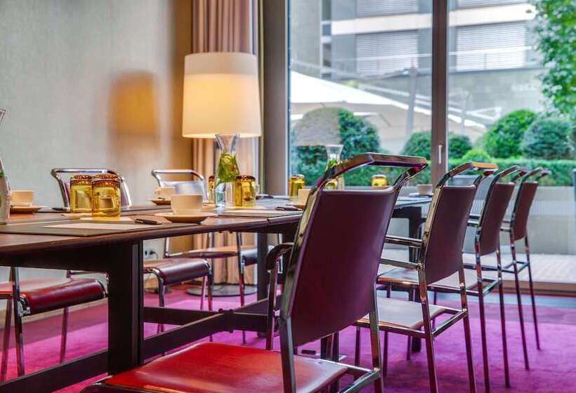 Radisson Blu Media Harbour Hotel, Düsseldorf