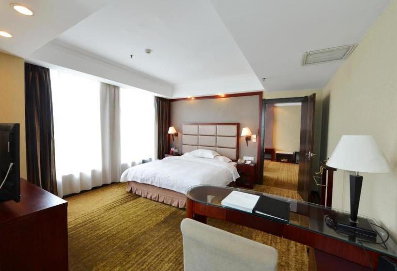 Отель The Royal Fortune