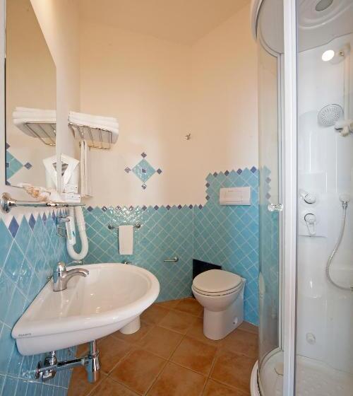 Bue Marino Hotel & Cocktail Bar