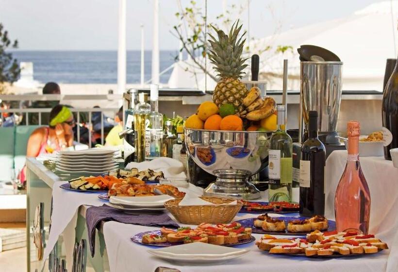 Bue Marino Hotel & Cocktail Bar