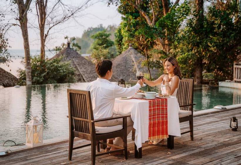 酒店 Aana Resort & Spa