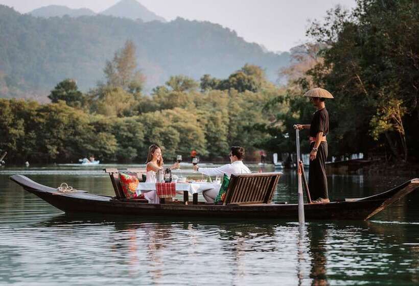 酒店 Aana Resort & Spa