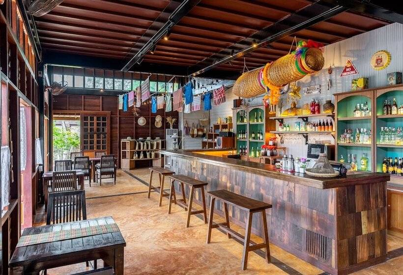 酒店 Aana Resort & Spa