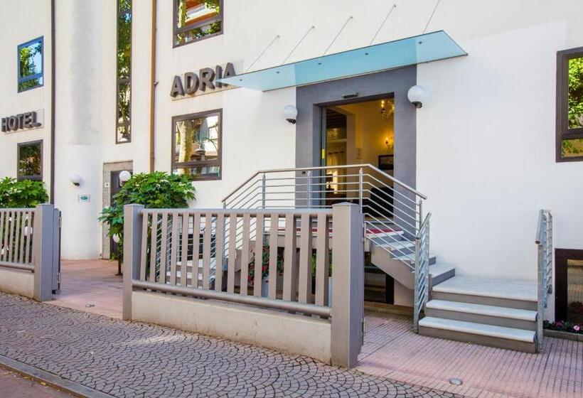 酒店 Adria