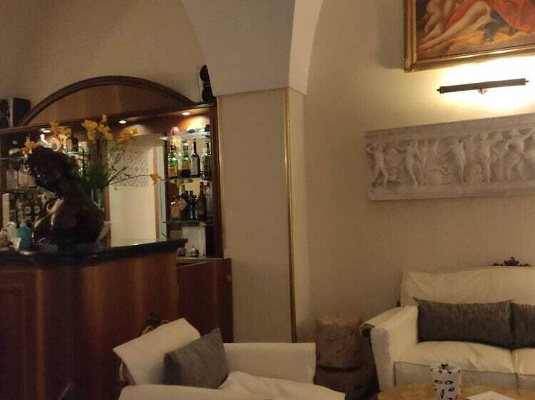 酒店 Akropolis  Museum