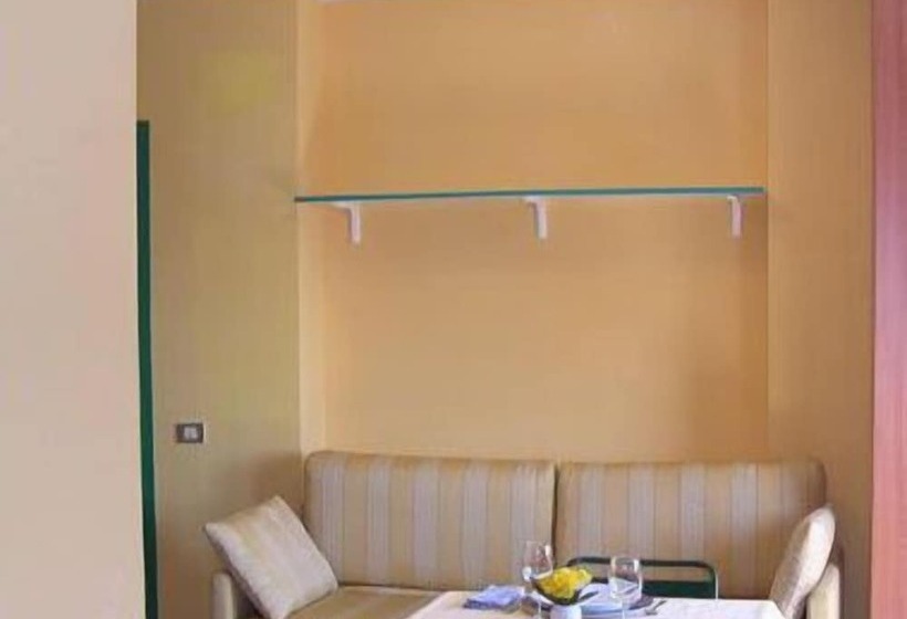 בית מלון כפרי Ali Sul Lago