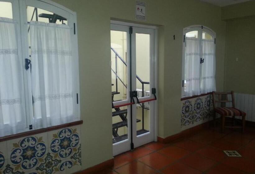 هتل Altos De Balcarce