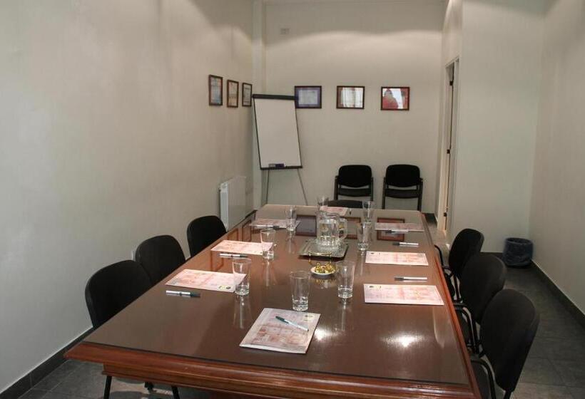 هتل Altos De Balcarce