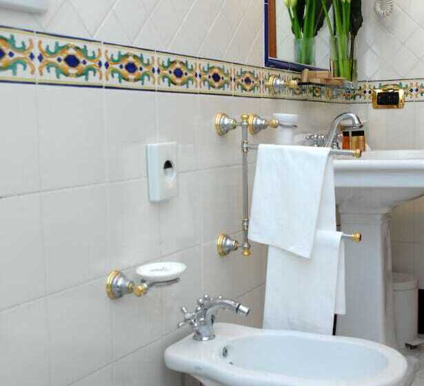 Отель Antica Repubblica In Amalfi Center At 100mt From The Sea