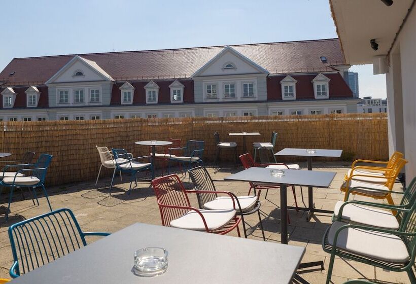 Hotel a&o München Hackerbrücke