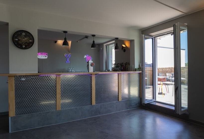 Hotel a&o München Hackerbrücke