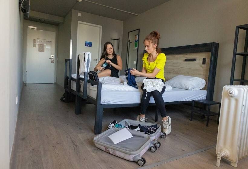 Hotel a&o München Hackerbrücke