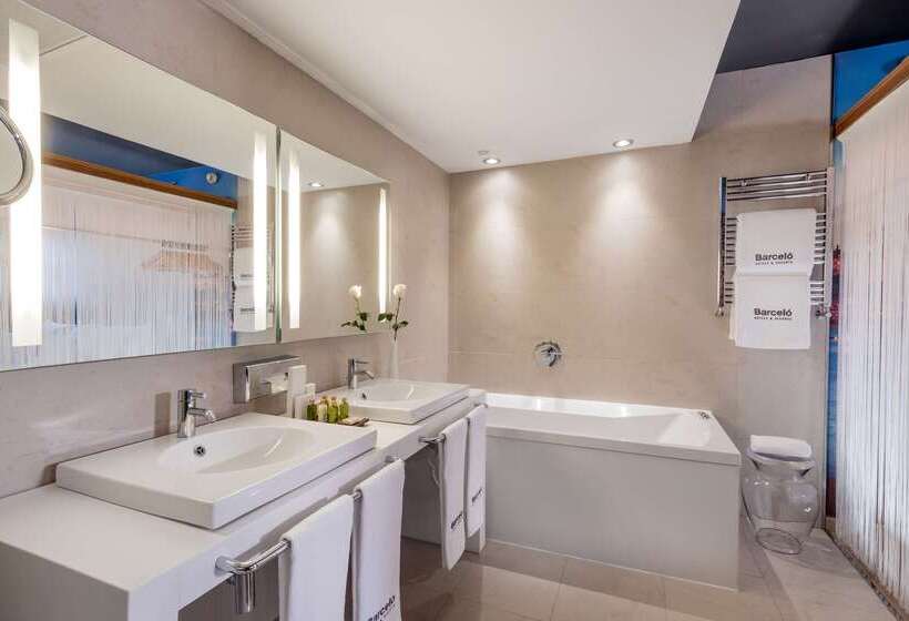 ホテル Barcelo Malaga