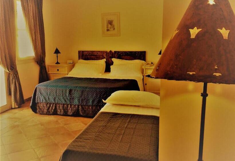 Отель Cala Caterina