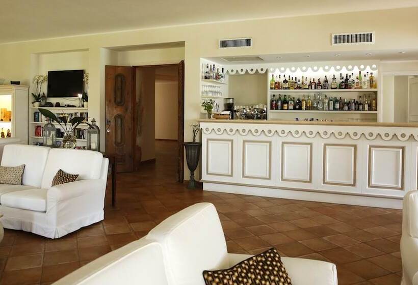 Отель Cala Caterina