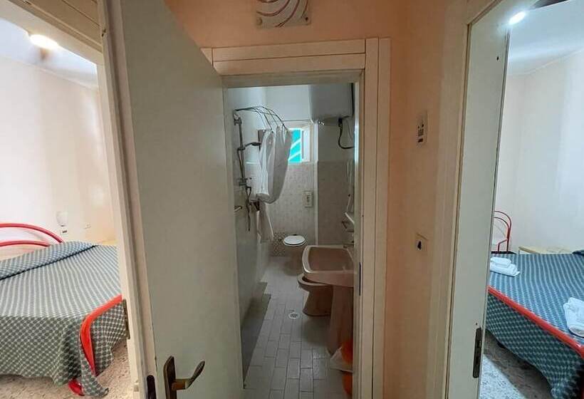 هتل Cinquestelle Albergo Del Centro Storico