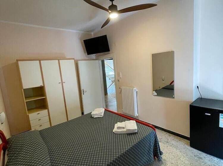 هتل Cinquestelle Albergo Del Centro Storico
