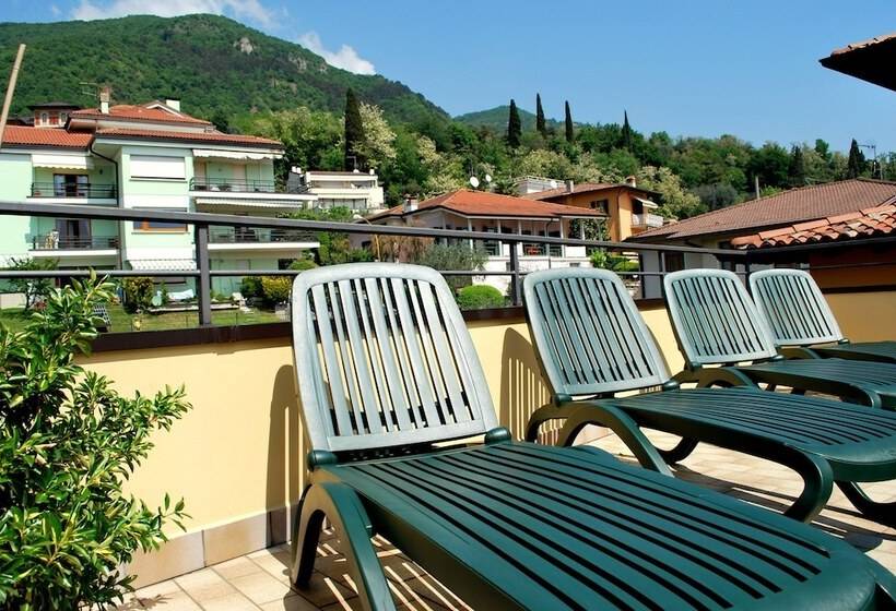 בית מלון כפרי Eden Salo