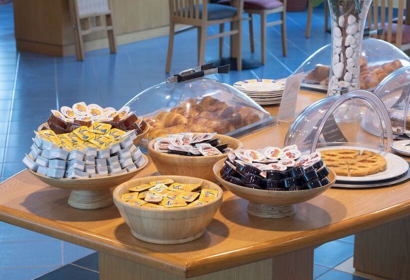 בית מלון כפרי Express Aosta East