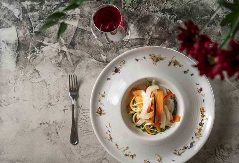 בית מלון כפרי Helvetia Thermal Spa