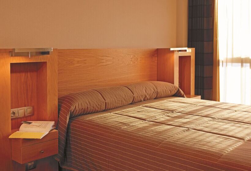 فندق Hesperia Fira