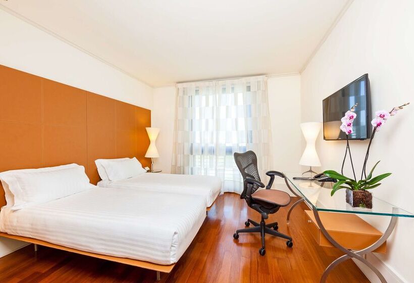 فندق Hilton Garden Inn Florence Novoli