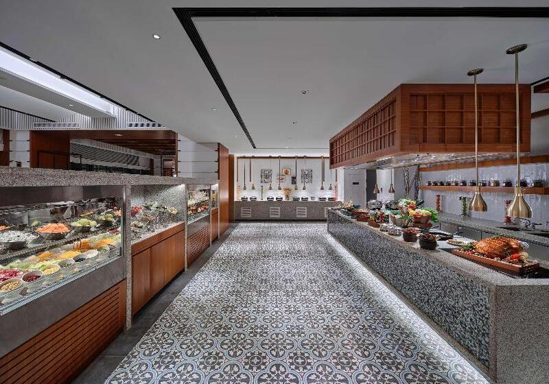 هتل Hilton Garden Inn Guangzhou Tianhe