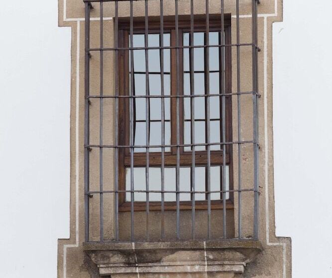 هتل Hospes Palacio De Arenales & Spa