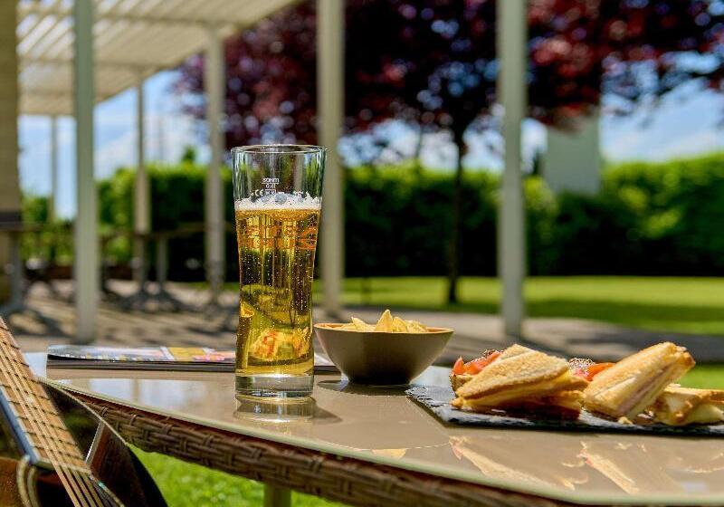 בית מלון כפרי Ibis Firenze Prato Est