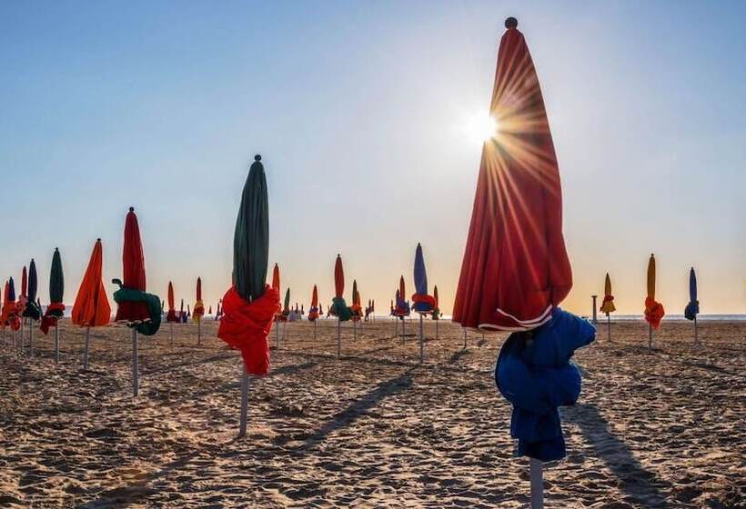 호텔 Kyriad Deauville   St Arnoult