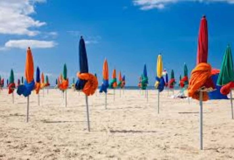 酒店 Kyriad Deauville   St Arnoult