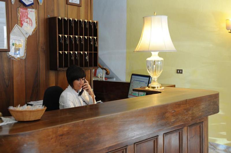 בית מלון כפרי La Corona Bagni Di Lucca