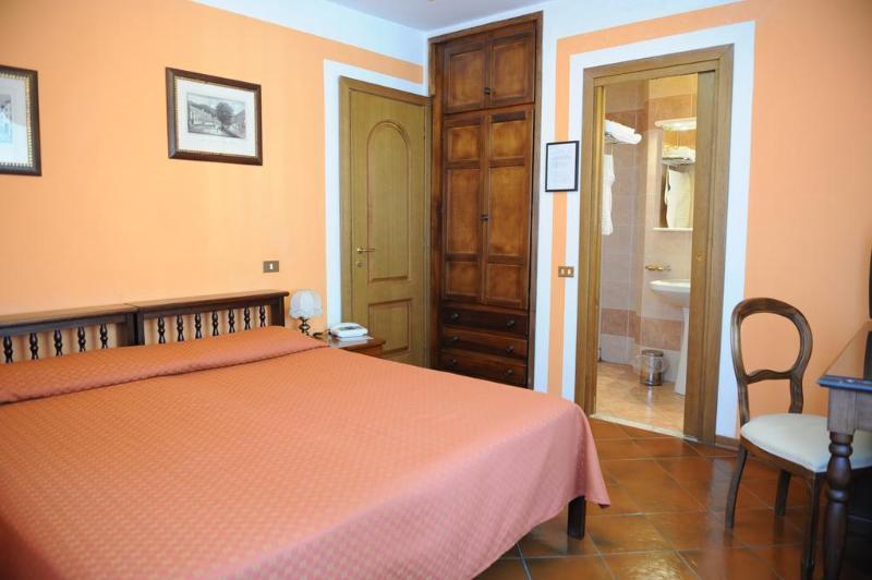 בית מלון כפרי La Corona Bagni Di Lucca