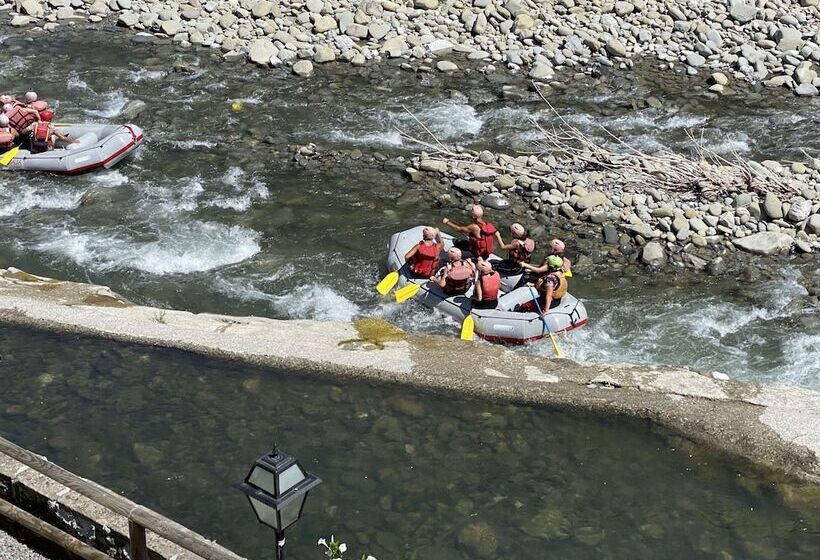 בית מלון כפרי La Corona Bagni Di Lucca