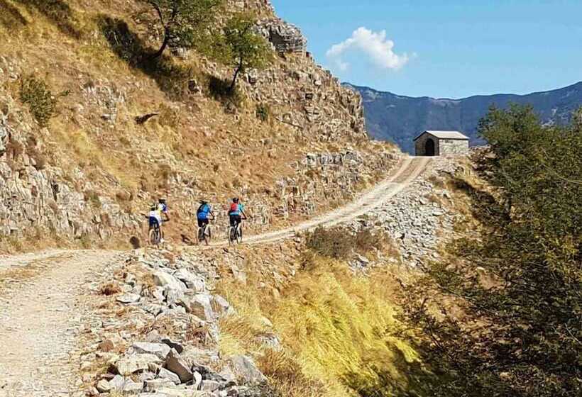 בית מלון כפרי La Corona Bagni Di Lucca
