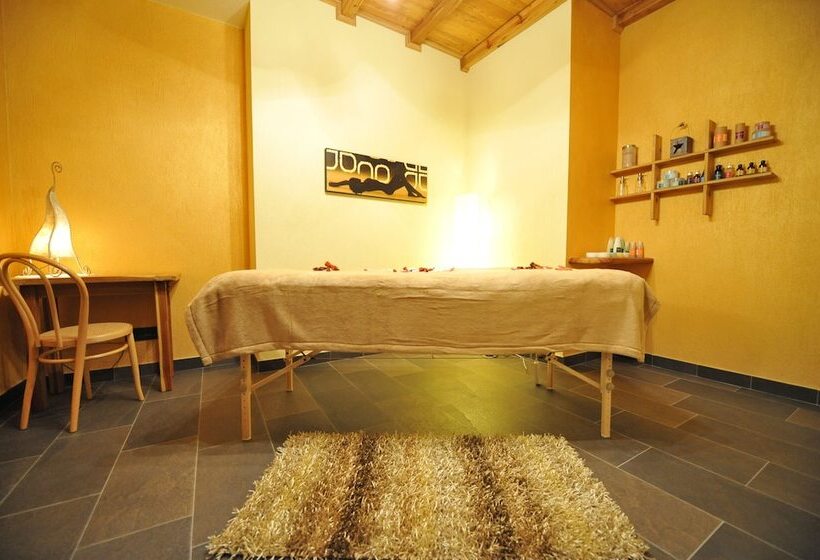 فندق La Rocca Sport & Benessere