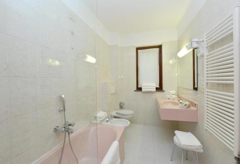 酒店 La Rocca Sport & Benessere