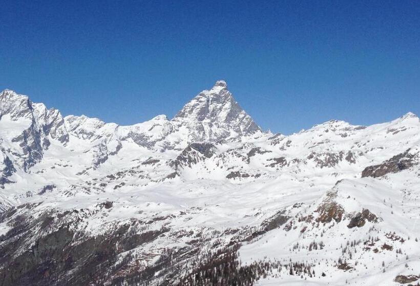 酒店 La Rocca Sport & Benessere