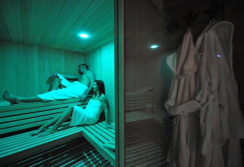 酒店 La Rocca Sport & Benessere