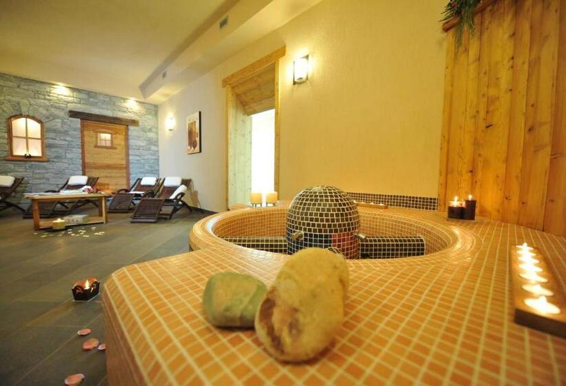 فندق La Rocca Sport & Benessere