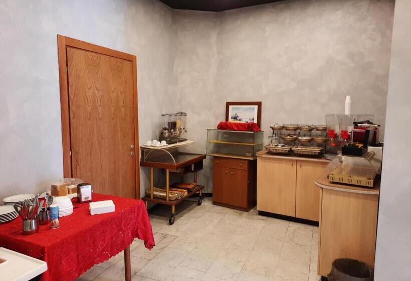 هتل Le Tre Stazioni